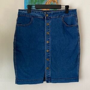 Y2K stretch denim button front skirt size 14 like new